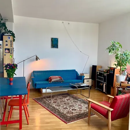 The Nest - Feels Like - Quiet And Bright Apartment