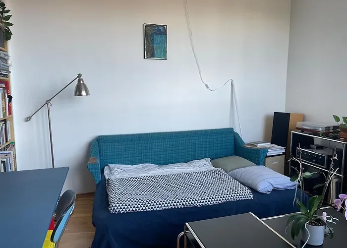 The Nest - Feels Like - Quiet And Bright Oslo