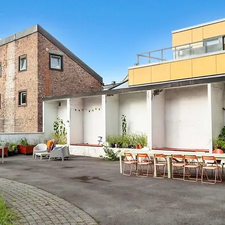 The Nest - Feels Like - Quiet And Bright *