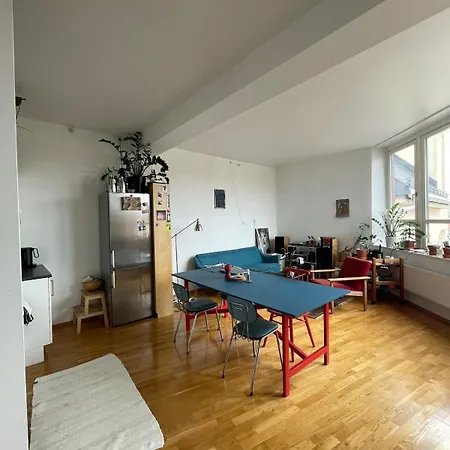 The Nest - Feels Like - Quiet And Bright *